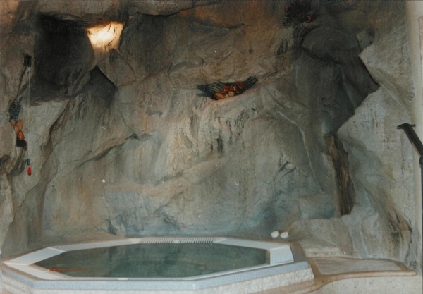 Grotta Artificiale con vasca idromassaggio