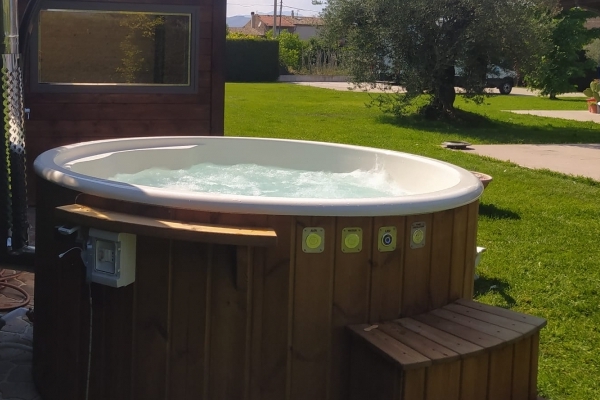 Vasca scandinava-HOT TUBE/ SUOMISAUNA
