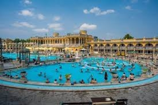 PAESE CHE VAI ...RELAX CHE TROVI- Le terme di Sznechenyi - L' acqua magica di Budapest