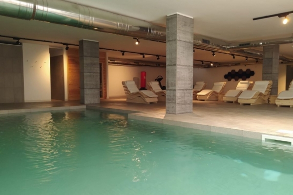 PISCINA IDROMASSAGGIO-SUOMISAUNA